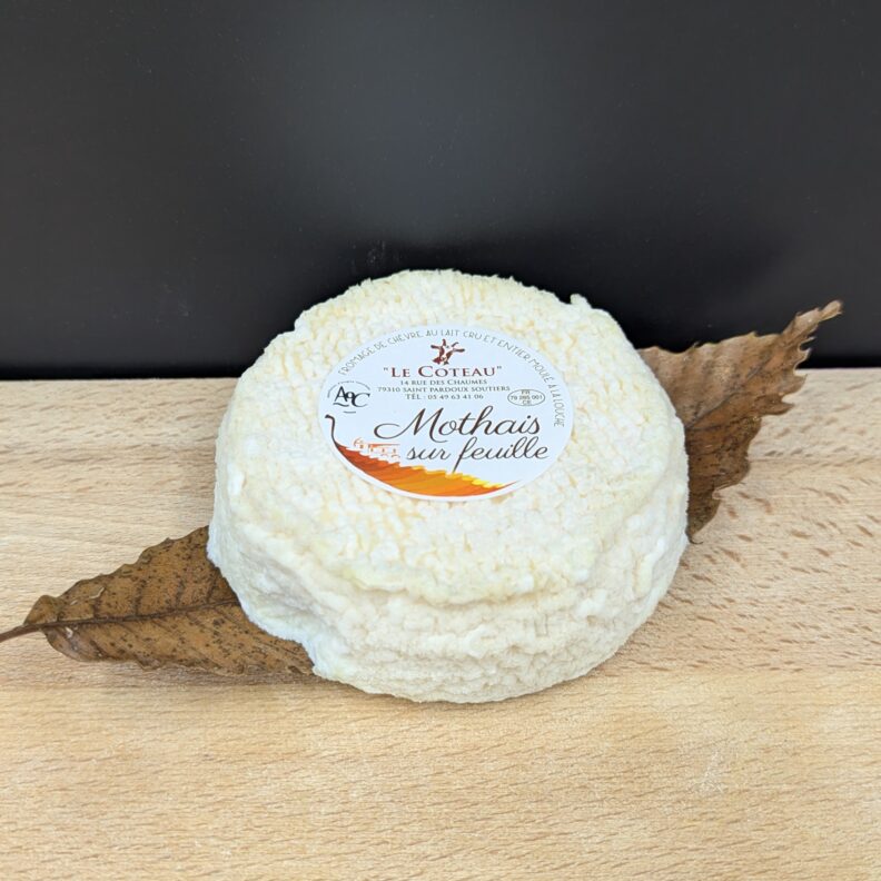 Fromage de chèvre Le Mothais sur feuille AOC